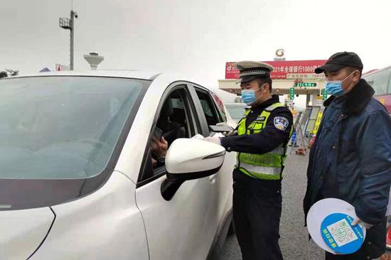 广西大新县高速路出入口和边境检查站利用技敏手持健康码核验终端高效防疫