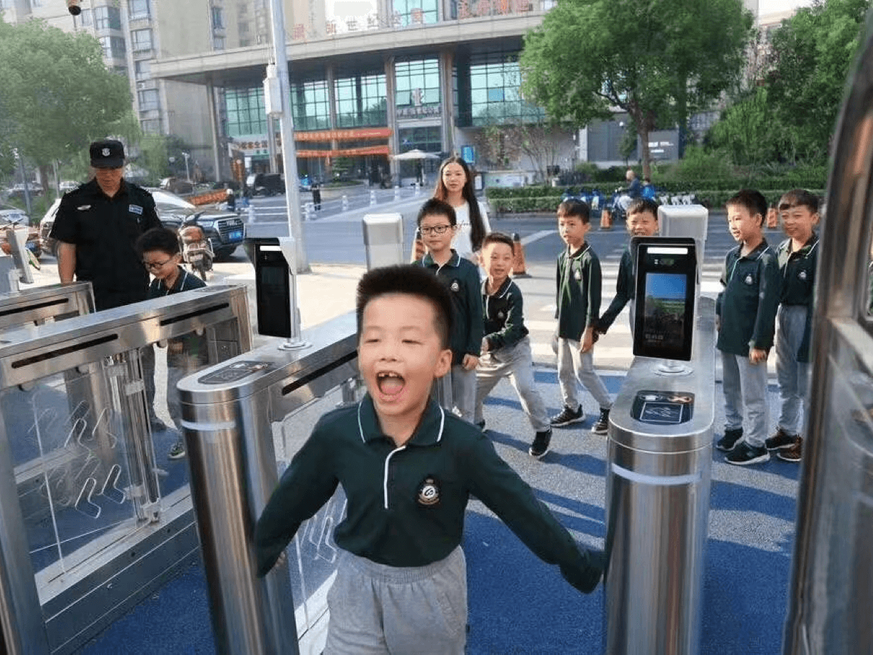 鱼台县一中学
